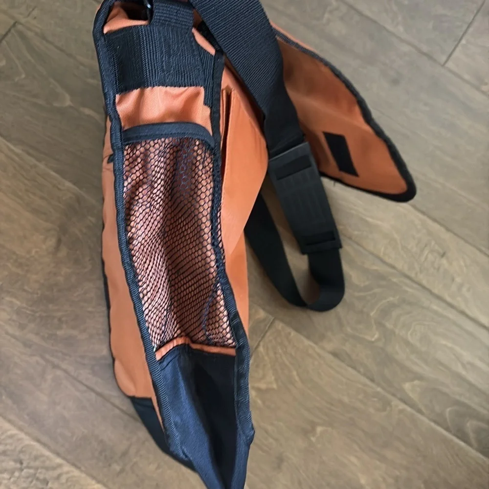 NWOT UT Longhorns Large Messenger Bag Book Bag Orange Black